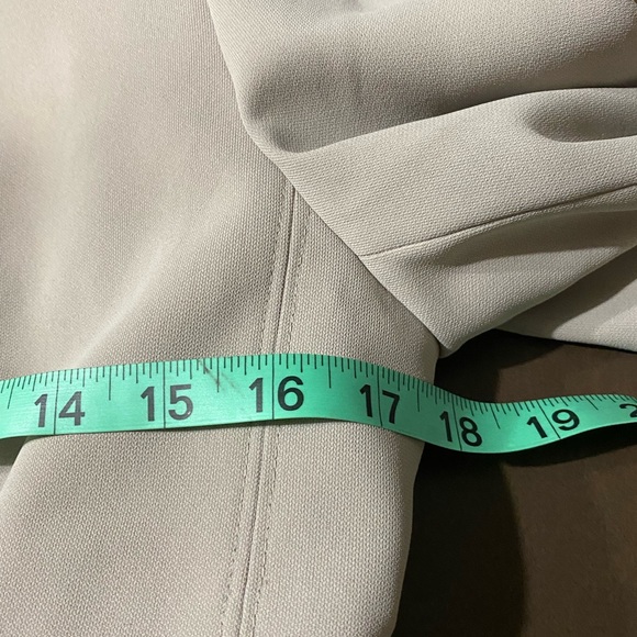 Anne Klein suit size 4 great condition gray green color - Picture 9 of 12